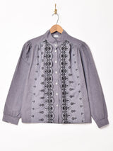 カットワーク刺繍 スタンドカラー長袖ブラウス