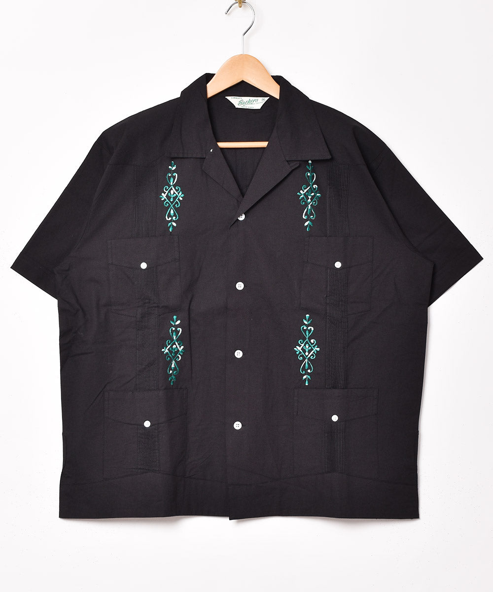 00s 刺繍デザイン　半袖開襟キューバシャツ　黒 L ボックスシルエット古着 00s 刺繍デザイン 半袖開襟キューバシャツ 黒 L ボックス