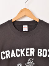 【2色展開】 プリント スウェットシャツ「CRACKER BOX」