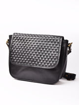 【2色展開】編み込みレザー スクエア ショルダーバッグ