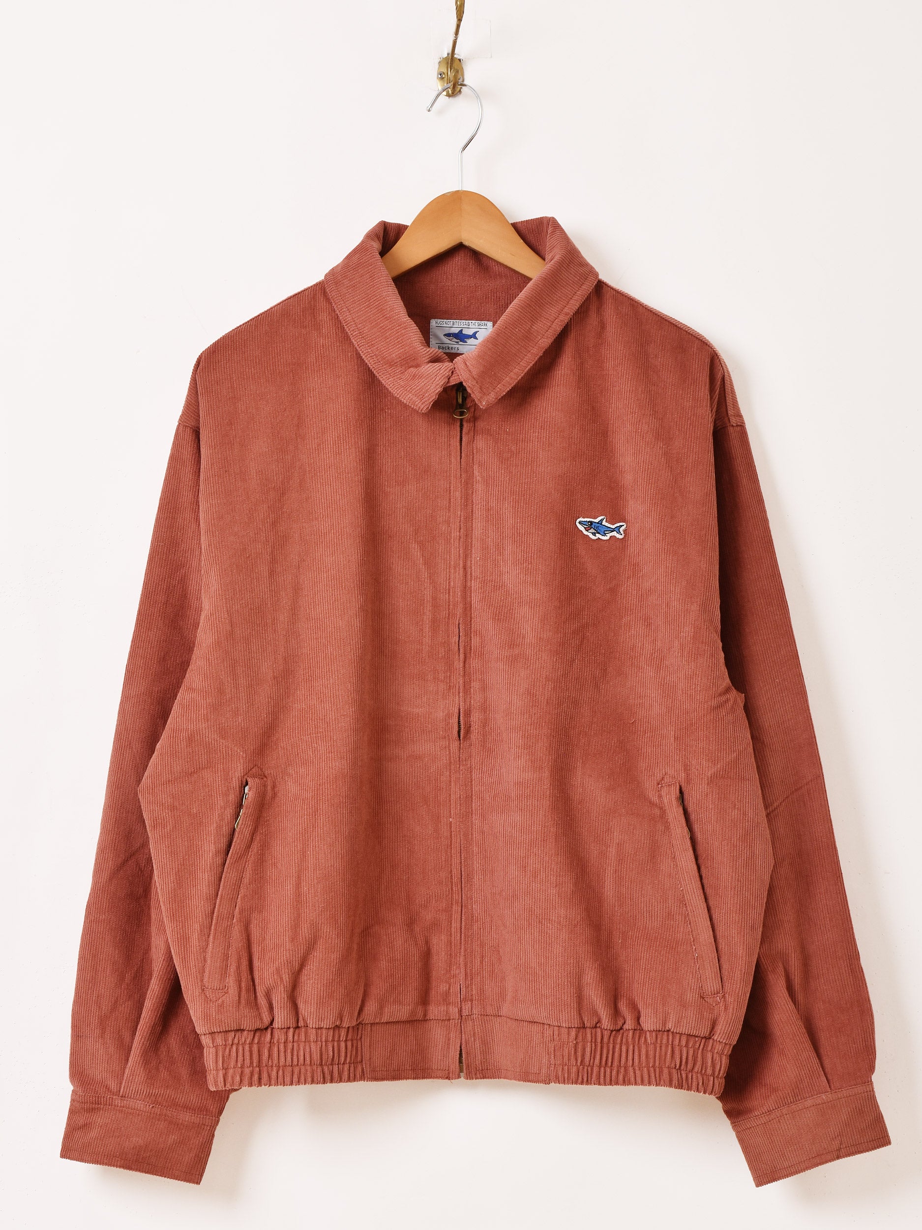 4色展開】Backers ワンポイント シャーク コーデュロイジャケット