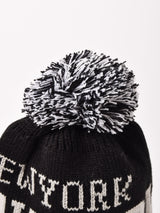 【2色展開】ポンポン付き ロゴ ニットキャップ「NEW YORK」