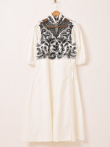 【2色展開】Emerald Motel 刺繍 バルーンスリーブ 半袖ワンピース