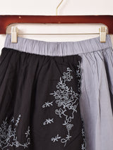 【2色展開】Emerald Motel 刺繍 ランダムデザイン スカート