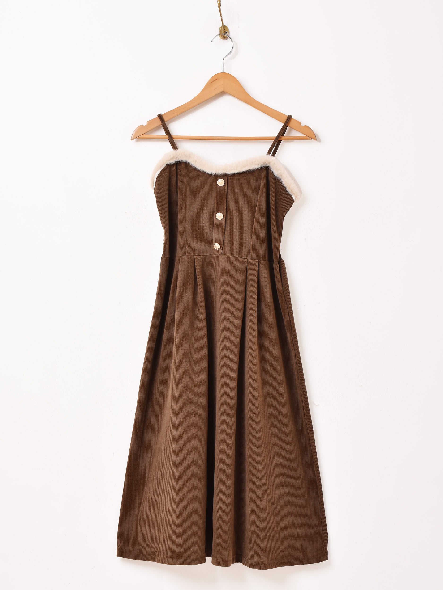 2色展開】Meridian ファー付き フロントボタン キャミソールワンピース