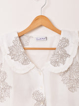 【2色展開】Emerald Motel 刺繍 オーガンジー 半袖ブラウス