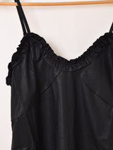 【2色展開】Meridian フェイクレザー フリル キャミソール