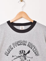 【2色展開】 プリント リンガーTシャツ「BLACK POWDER HUNTING」
