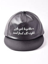 ロゴ入り レザーキャップ「Let’s get」