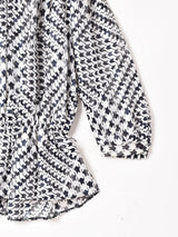 幾何学柄 ブラウス