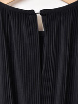 プリーツ スリーブレスワンピース