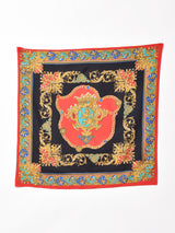 エンブレム柄スカーフ