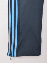 adidas ジャージパンツ