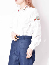花刺繍入り ホワイトブラウス