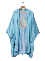 中国製 刺繍入り ガウン