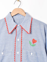 パッチ付き シャンブレーシャツ