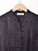 【2色展開】Emerald Motel スタンドカラー 長袖 ペプラムブラウス