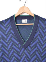 総柄 Vネックセーター