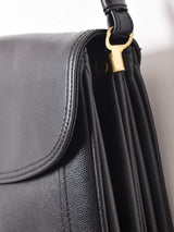 フラップ レザー ショルダーバッグ