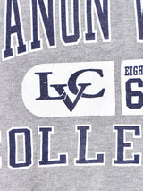 JANSPORT カレッジプリント スウェットシャツ