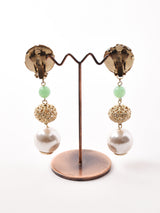 パール ダングルイヤリング