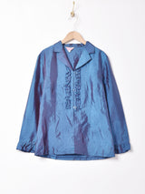 長袖フリルブラウス