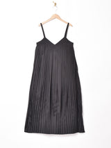 【2色展開】Meridian プリーツ キャミソールワンピース