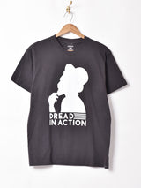 【2色展開】 プリントTシャツ【DREAD IN ACTION】