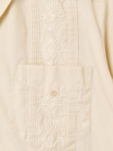 グアヤベラシャツ