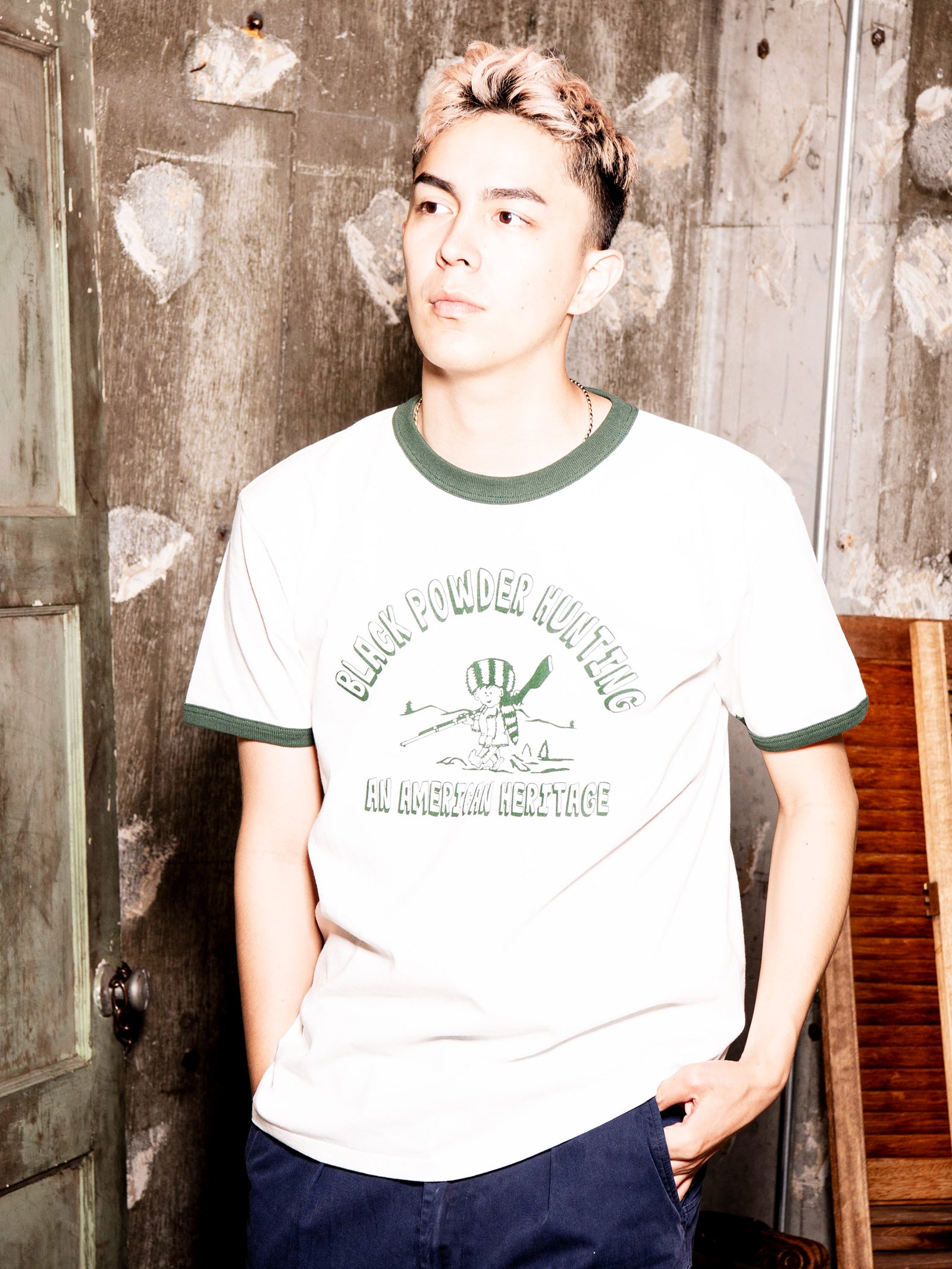 2色展開】 プリント リンガーTシャツ「BLACK POWDER HUNTING」 – 古着