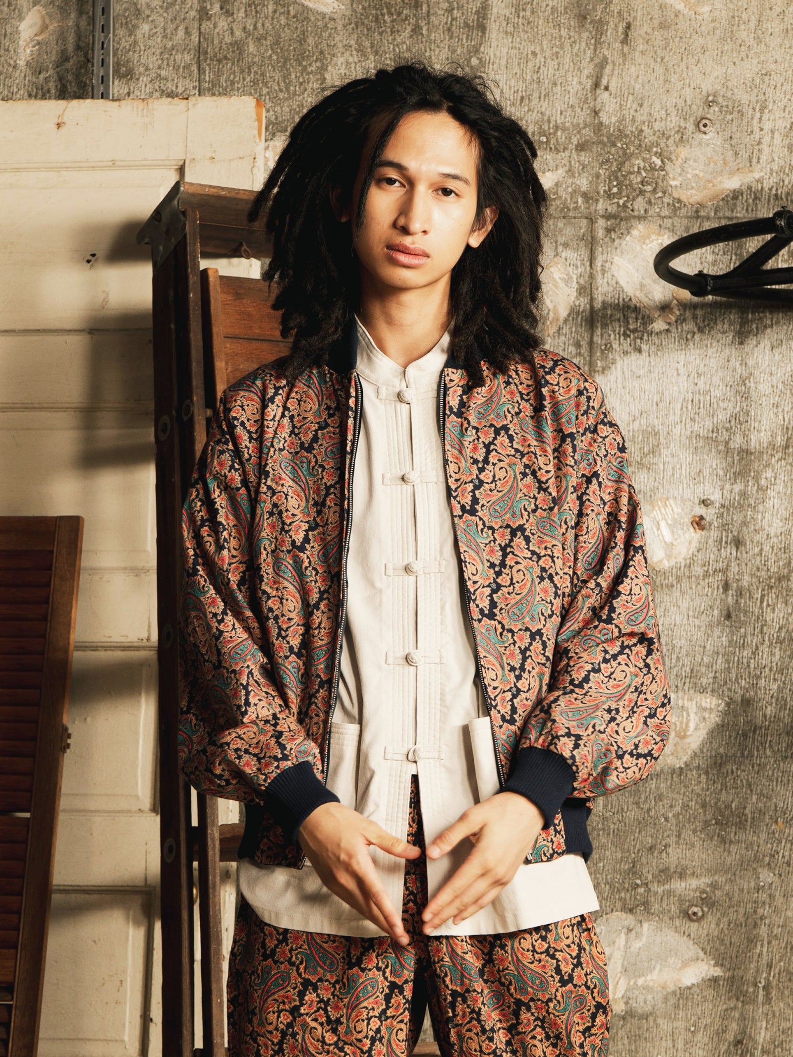 のりのり 　　　　　☆BEARDSLEY 薄手コート　フラワー　花柄 BEARDSLEY（ビアズリー）の「花コート（ノーカラーコート）」 - WEAR