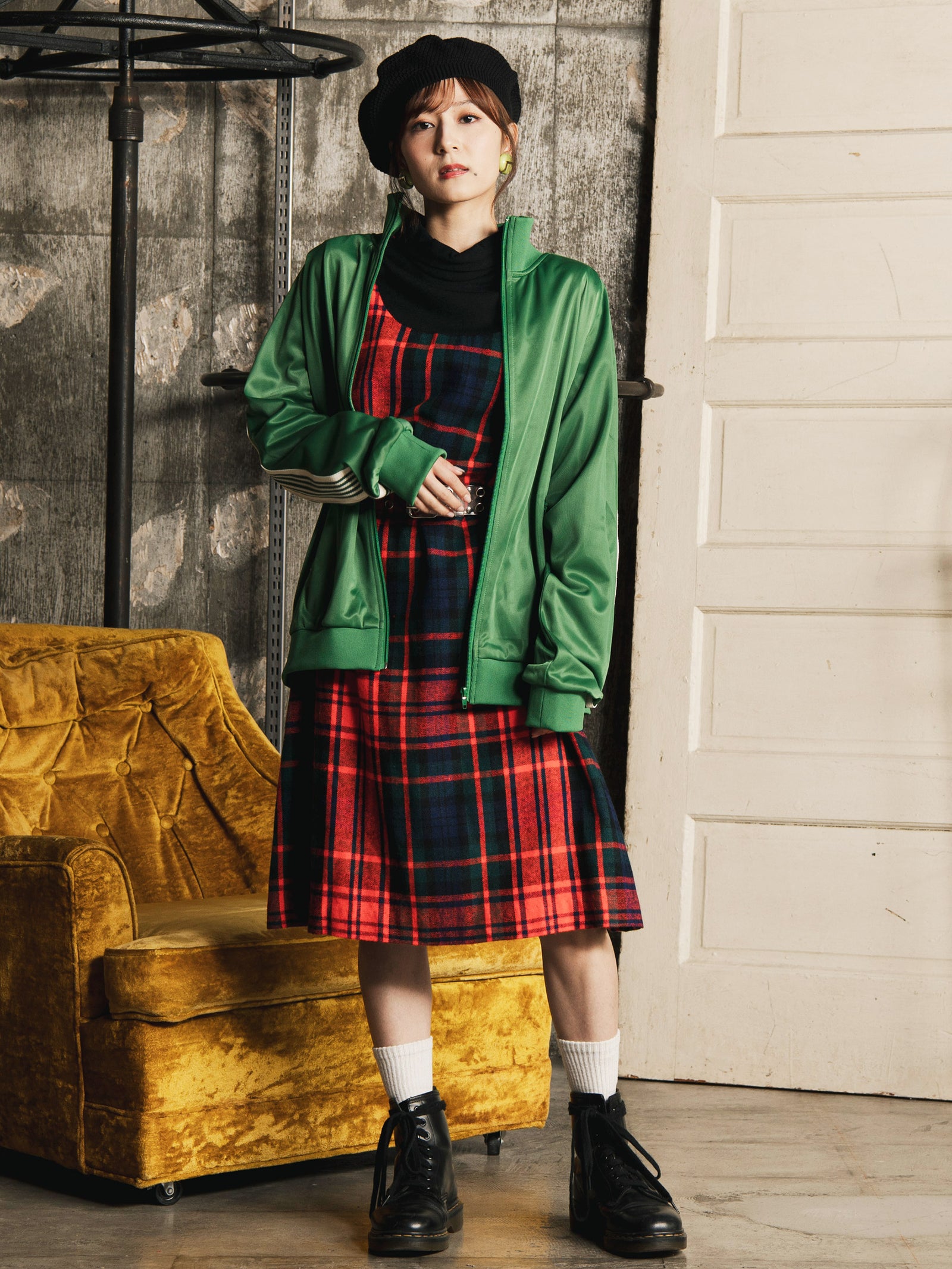 5色展開】 ライン入り ジョグトップ – 古着屋Top of the Hillの