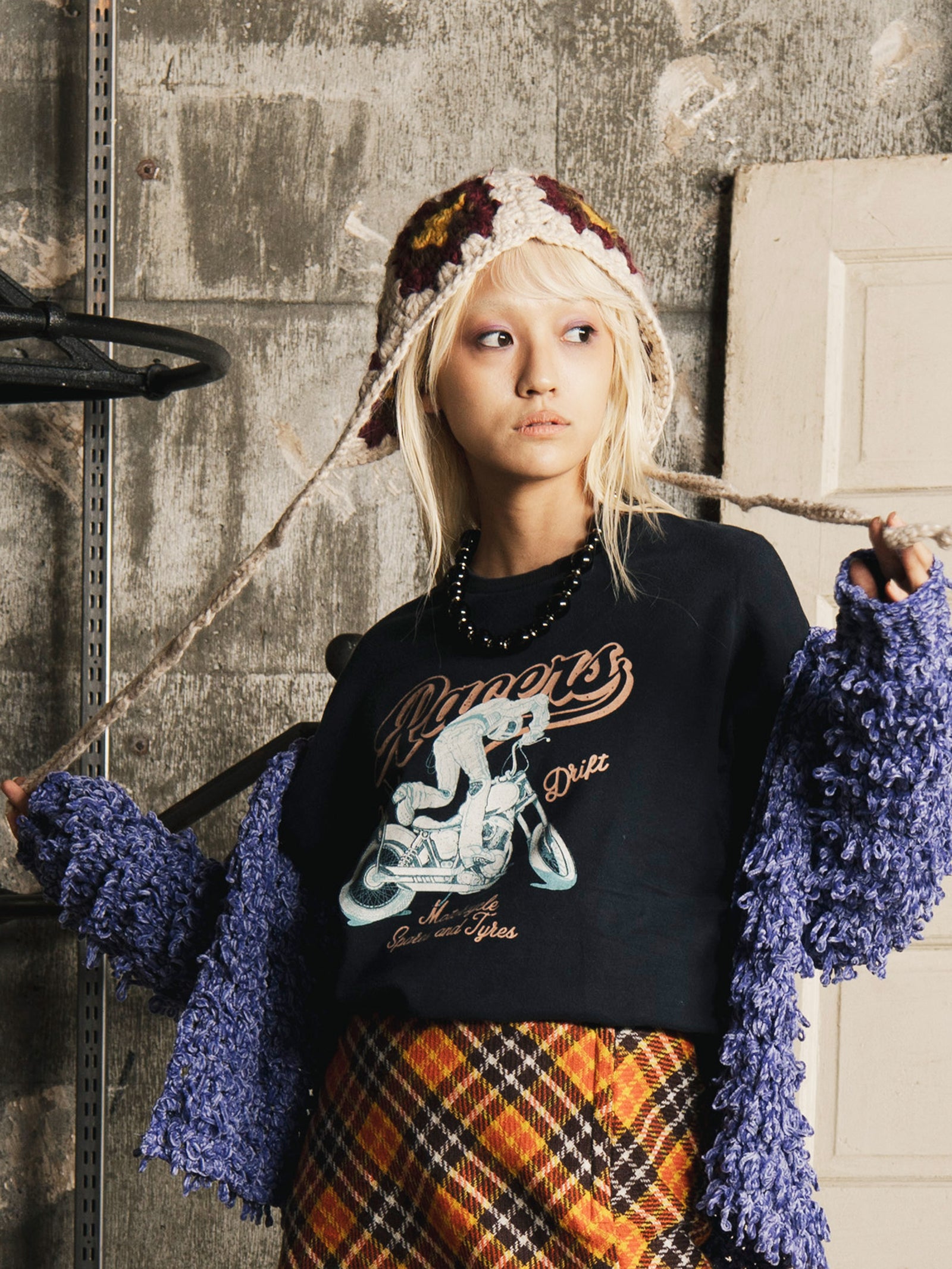 【グランジ】GRAPE 25AW アシンメトリーロングイヤーニットキャップ 完売品】GRAPE 25AW アシンメトリーロングイヤーニットキャップ 即配送