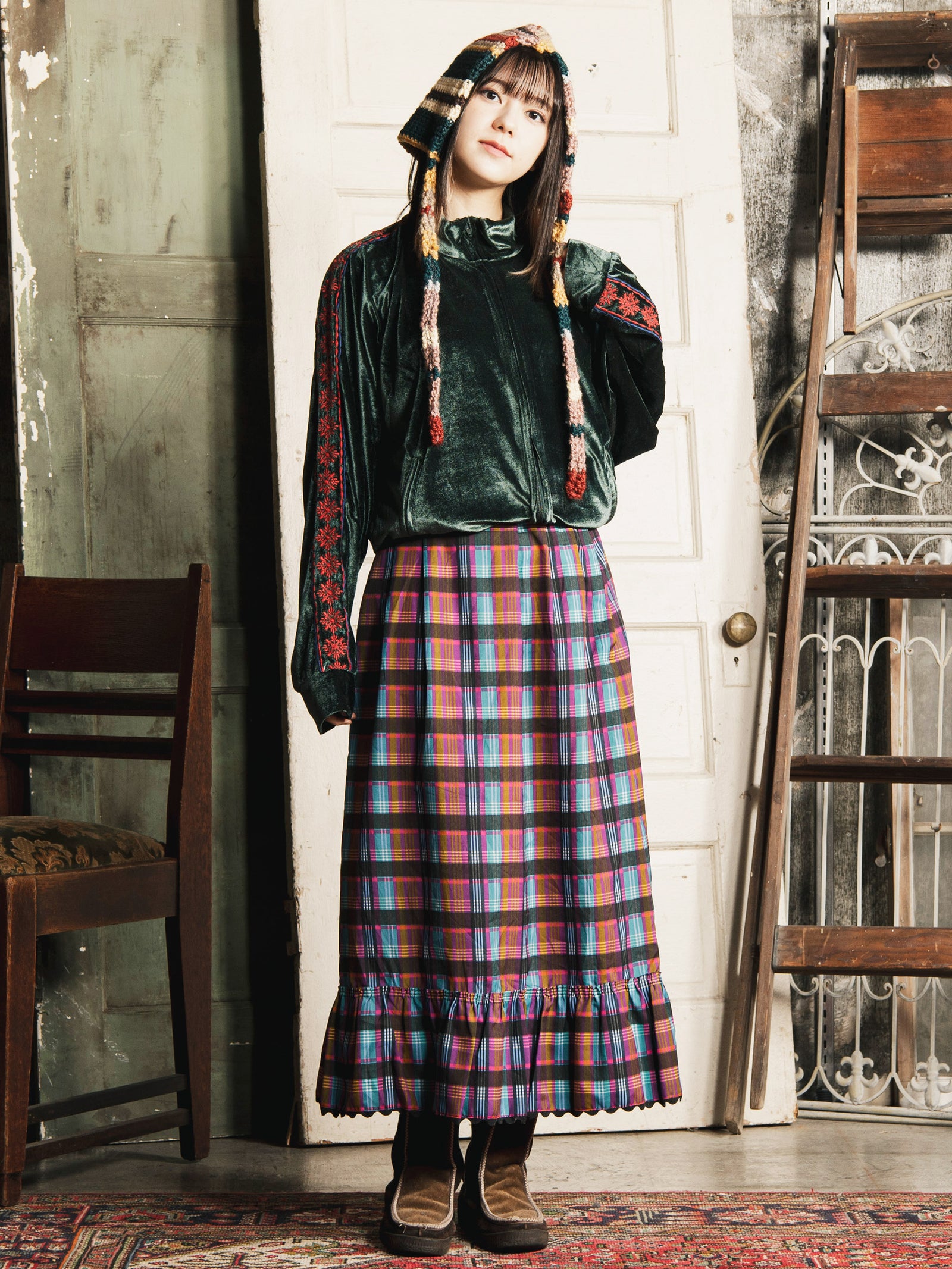 3色展開】Emerald Motel 刺繍入り ベルベット トラックジャケット