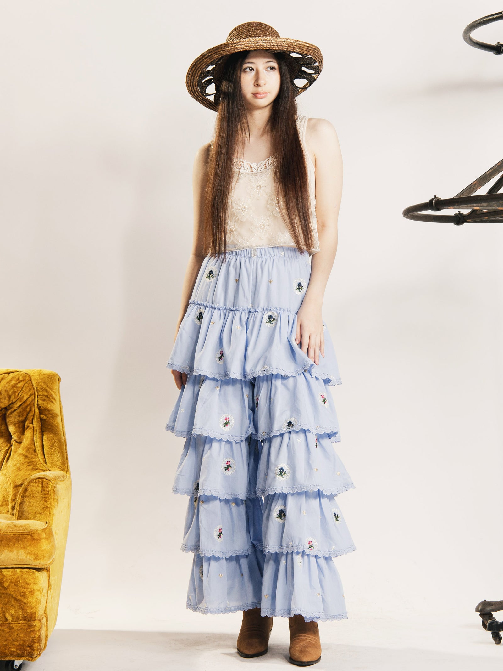 ターコイズブルー ビーズ刺繍 セットアップ Meridian ビーズ刺繍 シアー ビスチェ – 古着屋Top of the Hillの