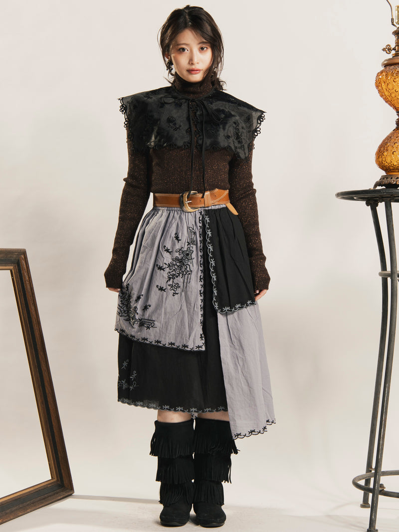 【2色展開】Emerald Motel 刺繍 ランダムデザイン スカート