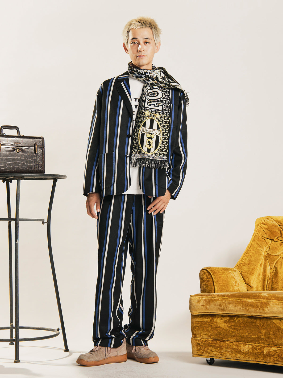 LOOK BOOK – 古着屋Top of the Hillのネット通販サイト