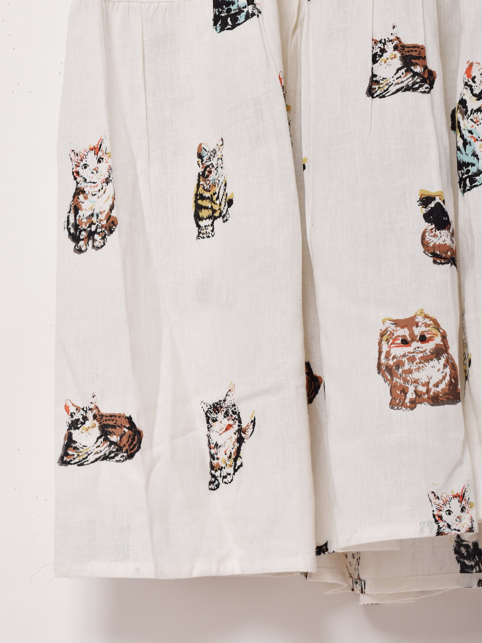 新品タグ付✨ mmts tamaoworld ワンピース ティアード猫 Emerald Motel ネコ柄 ティアードワンピース 定価 ¥8,690- #乃木