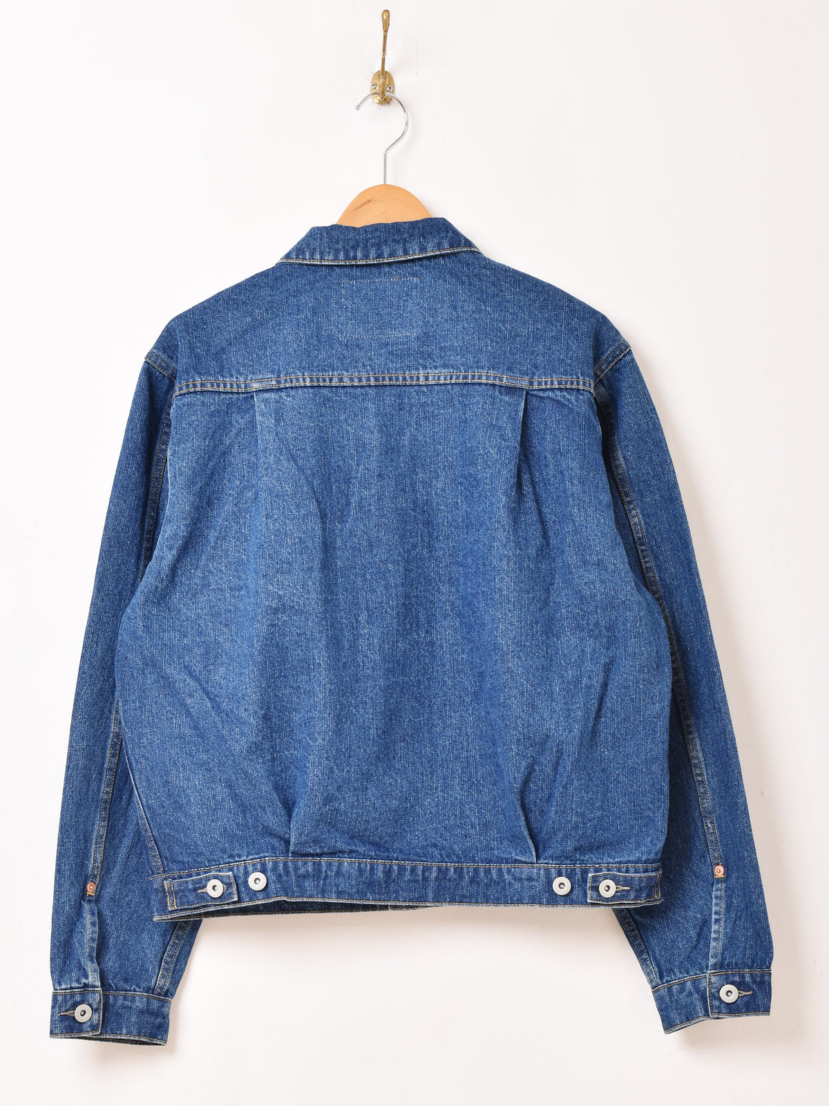 B03_0921_b2eff190-5f77-4e48-