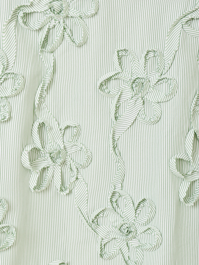 2色展開】Meridian ストライプ柄 フラワー刺繍 半袖ブラウス – 古着屋 