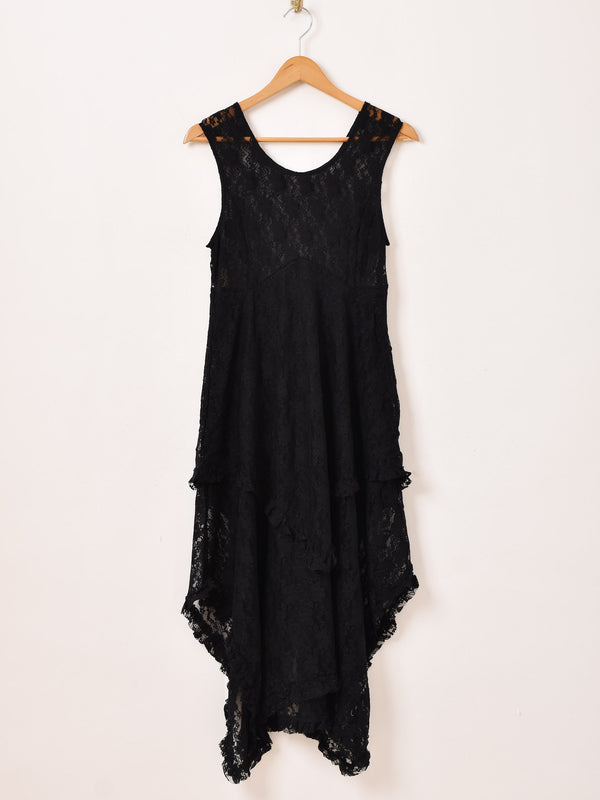 【2色展開】Meridian 花柄レース フリル ノースリーブワンピース