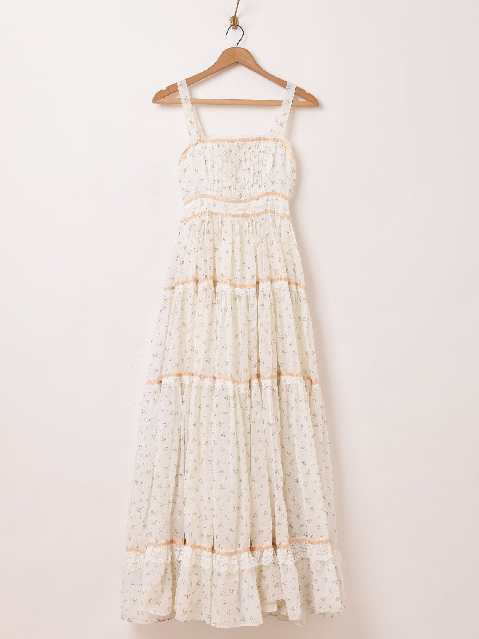 gunnesax 花柄ワンピース 70's GUNNESAX 花柄 キャミソールワンピース – 古着屋Top of the Hill