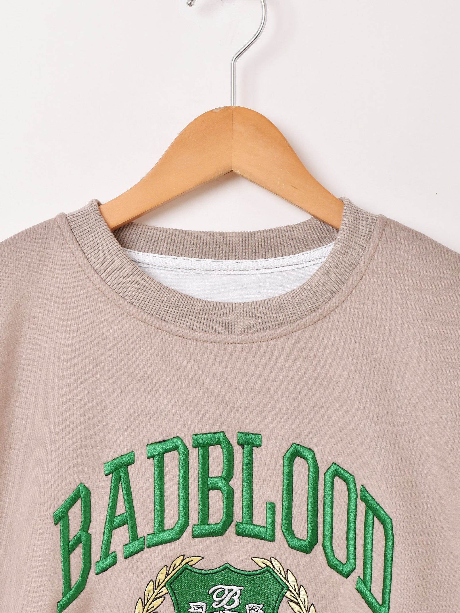 極美品♡ Deuxieme Classe スウェット トレーナー ロゴ 21AW 2色展開】 ロゴ刺繍 スウェットシャツ 「BADBLOOD」 – 古着屋Top
