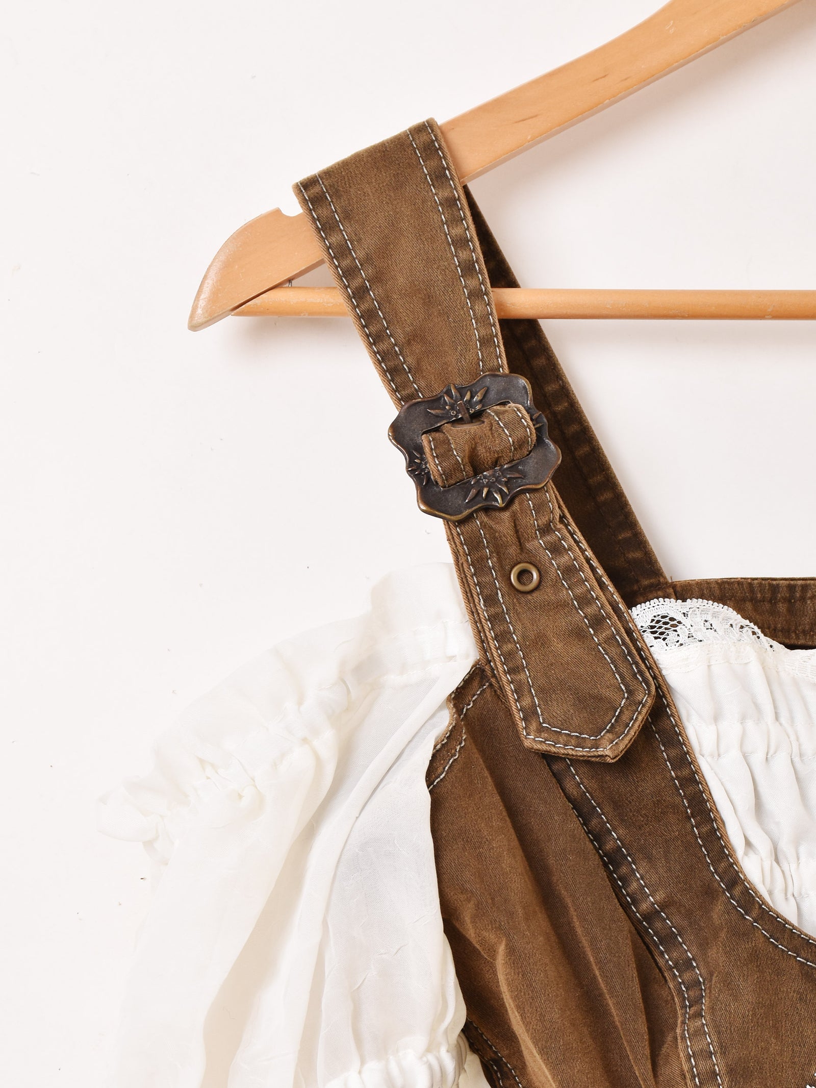 C&A LANDHAUS チロルトップス – 古着屋Top of the Hillのネット通販サイト