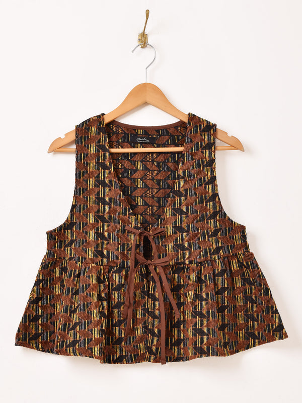 【3色展開】Meridian タペストリー ジオメトリック柄 ペプラムベスト