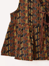 【3色展開】Meridian タペストリー ジオメトリック柄 ペプラムベスト