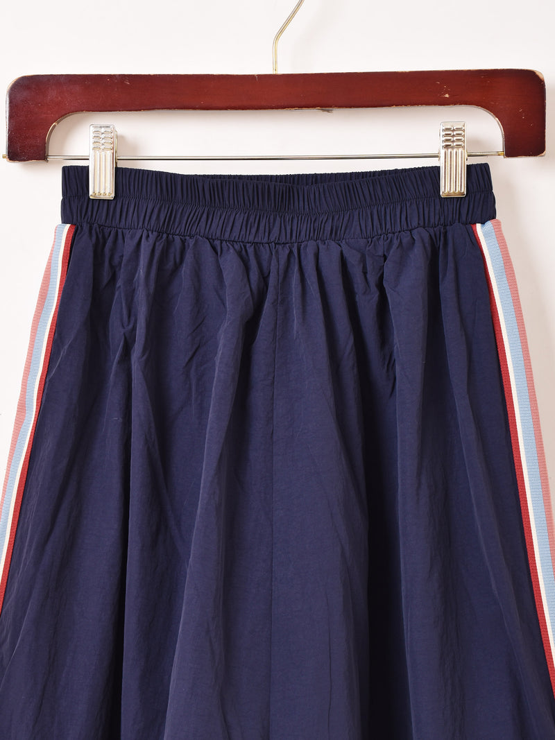 【2色展開】Meridian ライン入り ナイロン フリルスカート