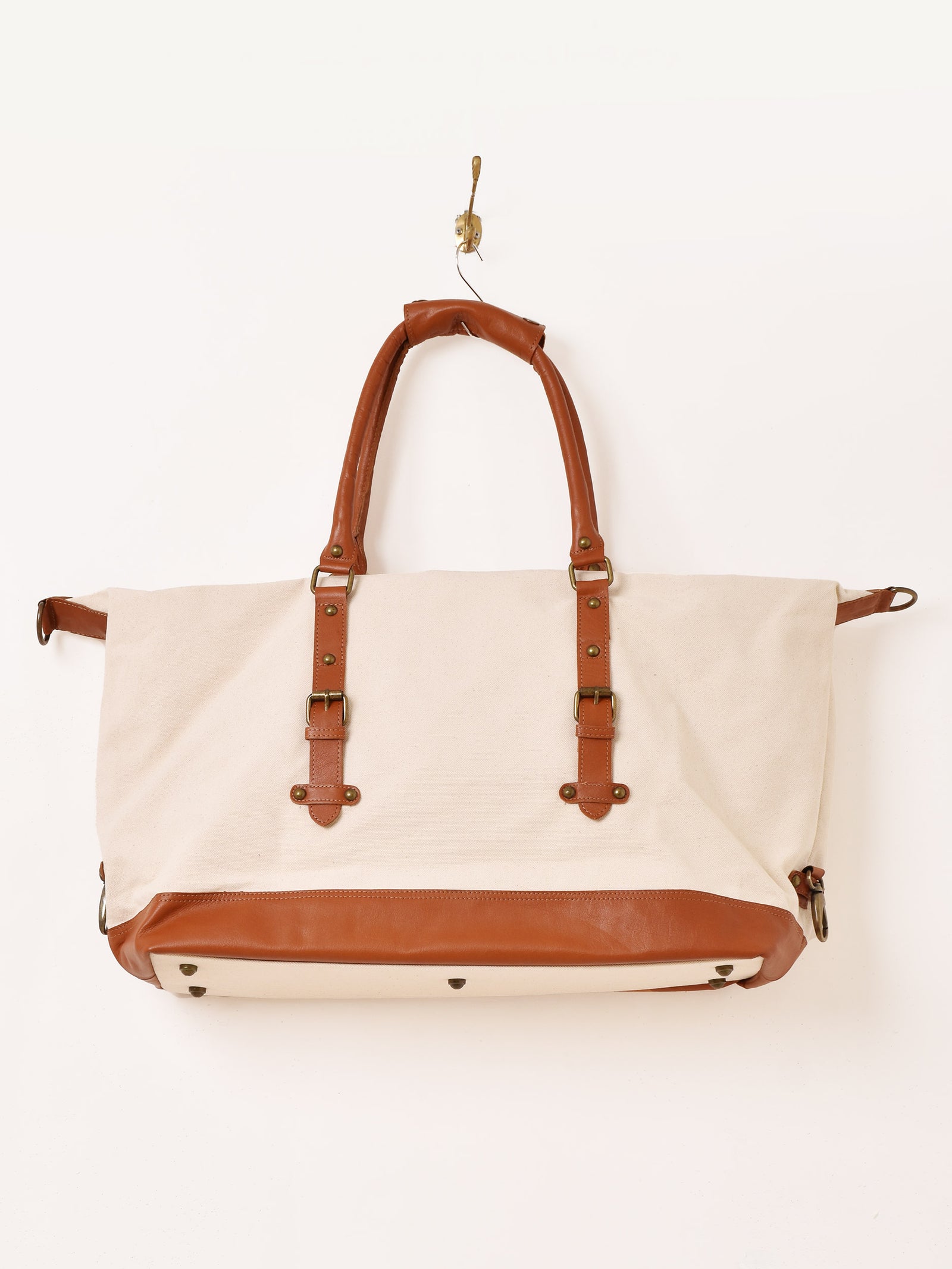 B03_2251_9fc64e04-9a0f-49ca-