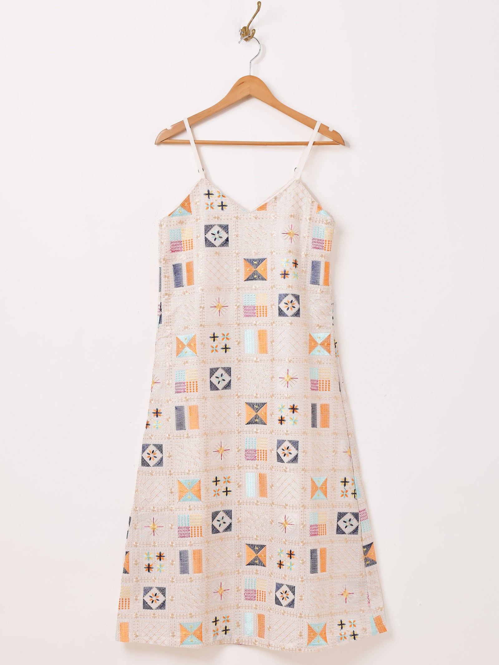 B03_2467_7b79ab8c-4f88-4db3-