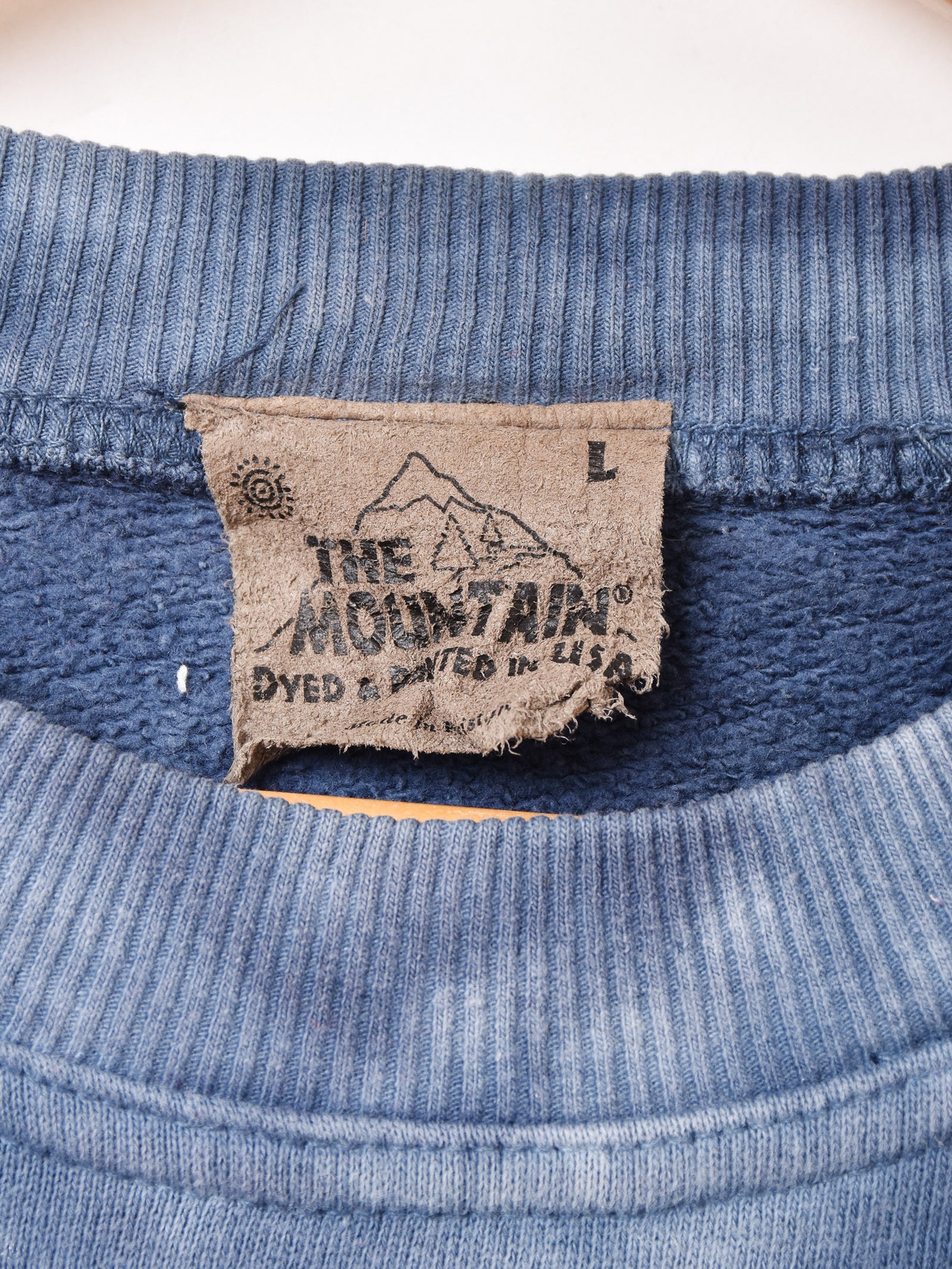 スウェットパーカ　オオカミ　タイダイ染め　総柄　動物　古着　フェード THE MOUNTAIN\" タイダイ染め オオカミプリント スウェットシャツ